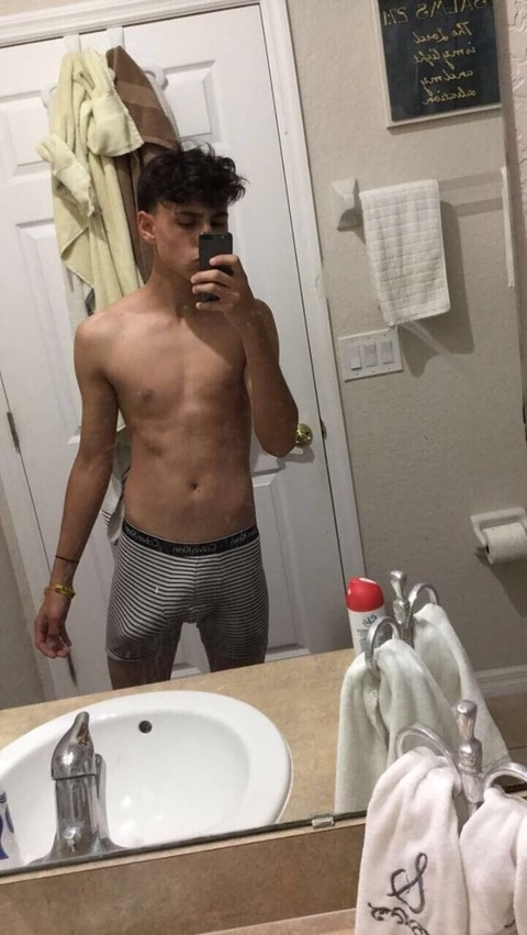 bicuriouspxpi onlyfans leaked picture 2