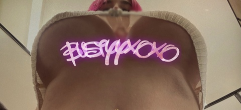 bustyyxoxo onlyfans leaked picture 2