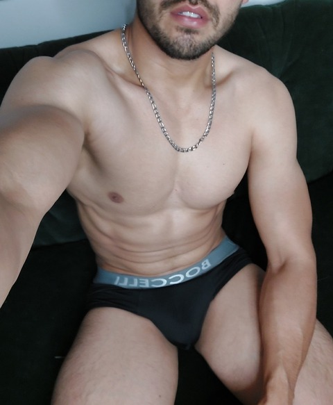 carloscl onlyfans leaked picture 2