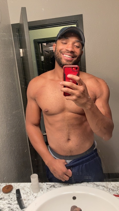 dontaeguzman onlyfans leaked picture 1