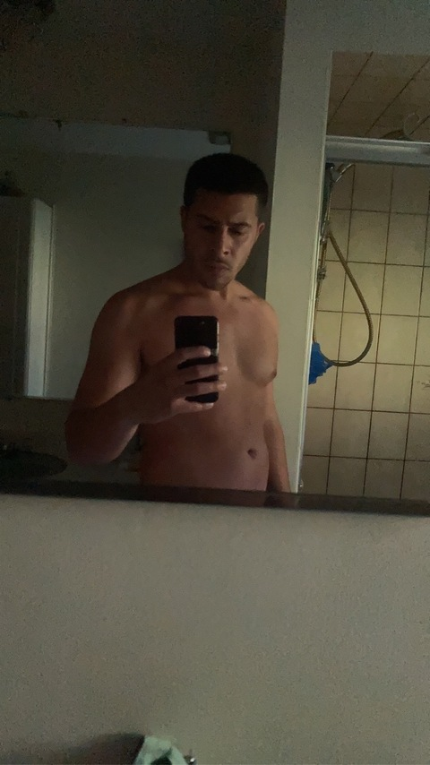 elgalloblanko onlyfans leaked picture 1