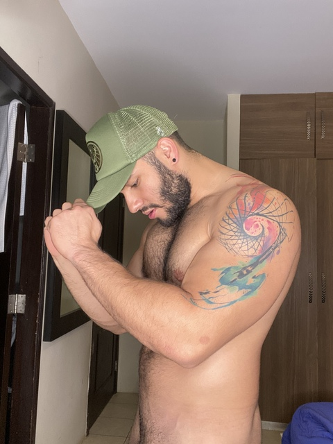 gio0402 onlyfans leaked picture 1