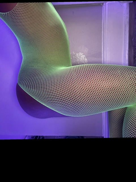 glum-green onlyfans leaked picture 1