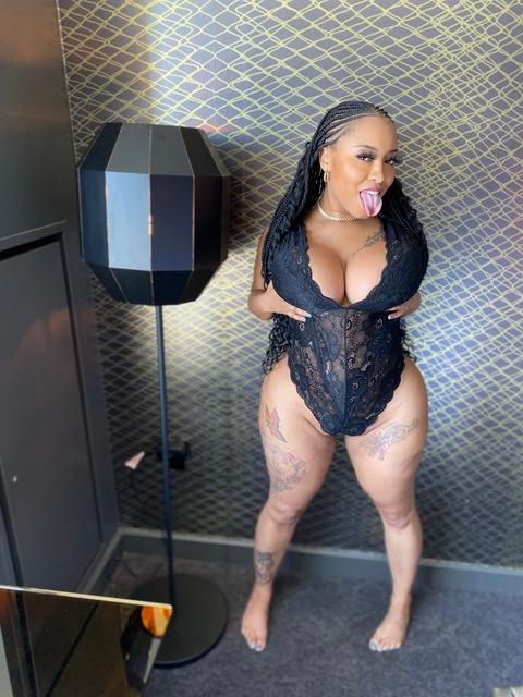 goddessbrielle onlyfans leaked picture 1