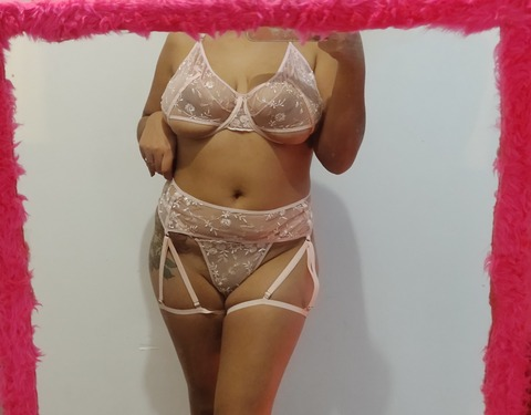 honeydebora onlyfans leaked picture 1