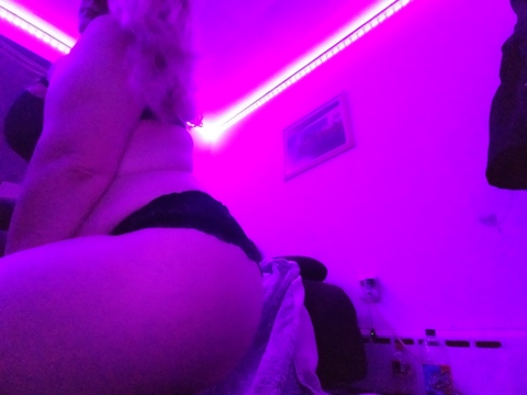 leelee27 onlyfans leaked picture 2