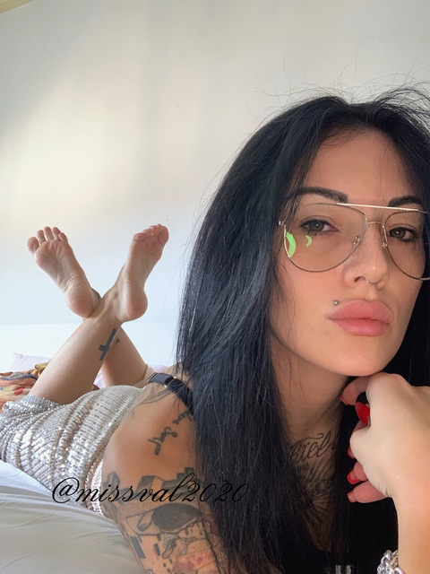miss_val2020 onlyfans leaked picture 1