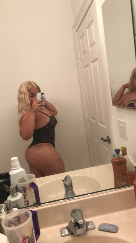 mylkmarie onlyfans leaked picture 1