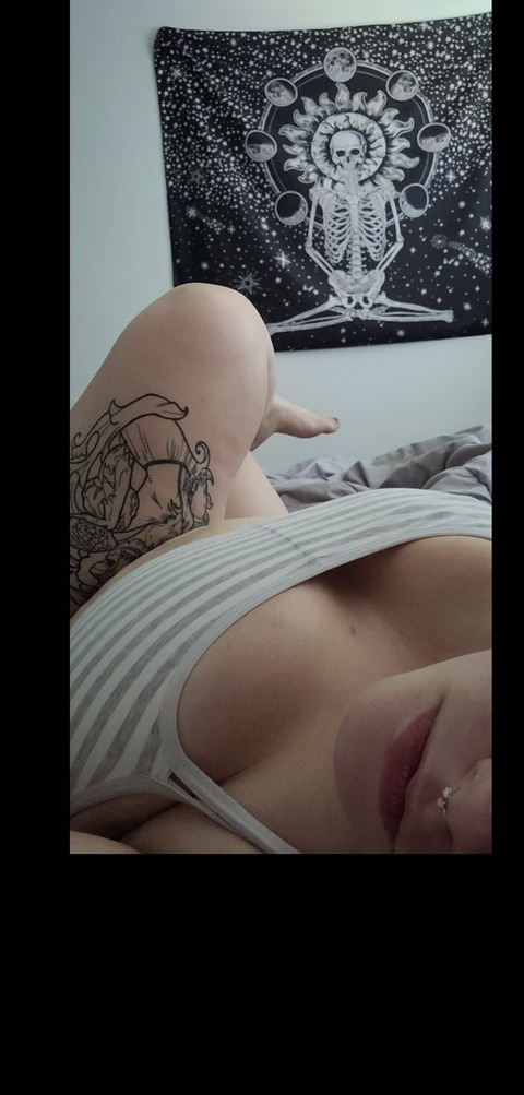 myowndestiny1695 onlyfans leaked picture 2