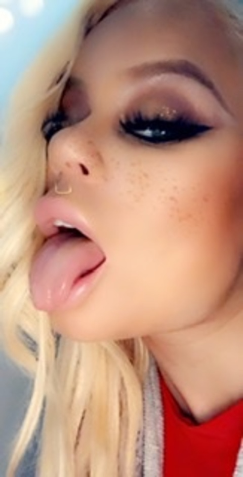 nikkidelano onlyfans leaked picture 1