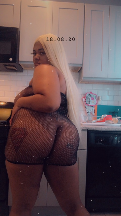 prettiniq onlyfans leaked picture 1