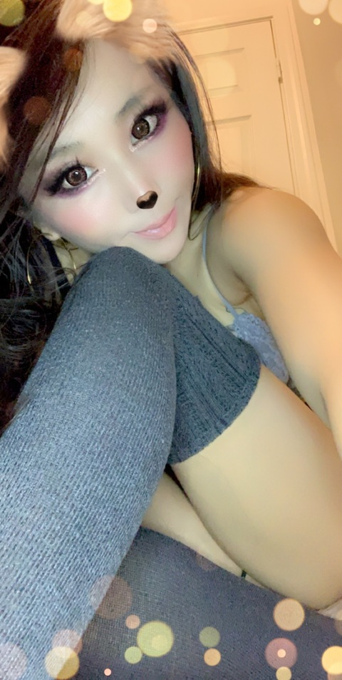 queenyuri onlyfans leaked picture 2