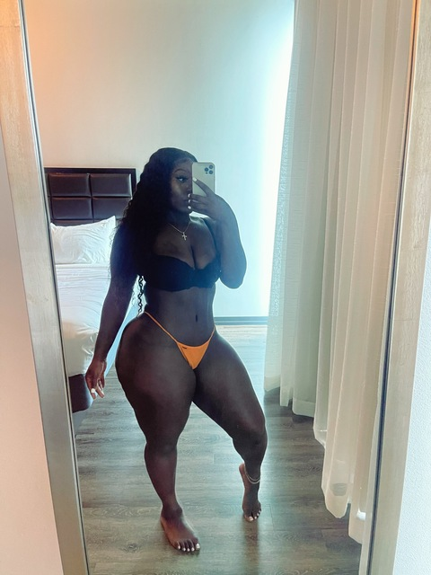 sooochocolate onlyfans leaked picture 2