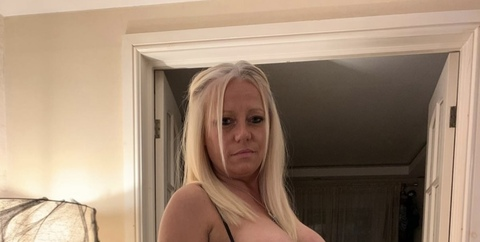 sophie_mae77 onlyfans leaked picture 1