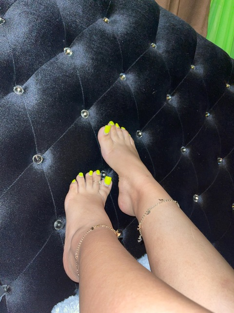 stefany-diaz-21 onlyfans leaked picture 2