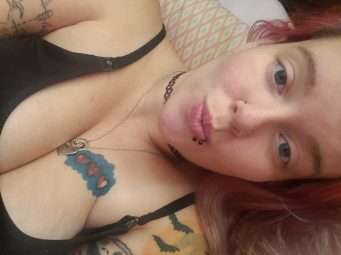 tattedgamergurl onlyfans leaked picture 1