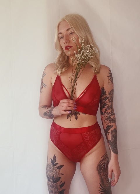 theamysunfire onlyfans leaked picture 1