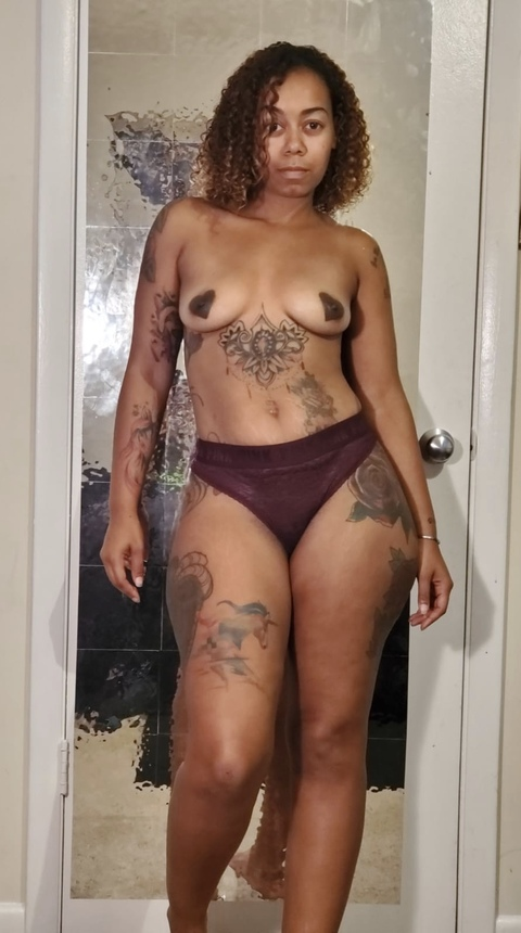 unicornriah onlyfans leaked picture 2